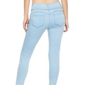 NWOT Wax Jean “Butt, I Love You” Light Blue Mid-Rise Stretch Skinny Junior Jeans